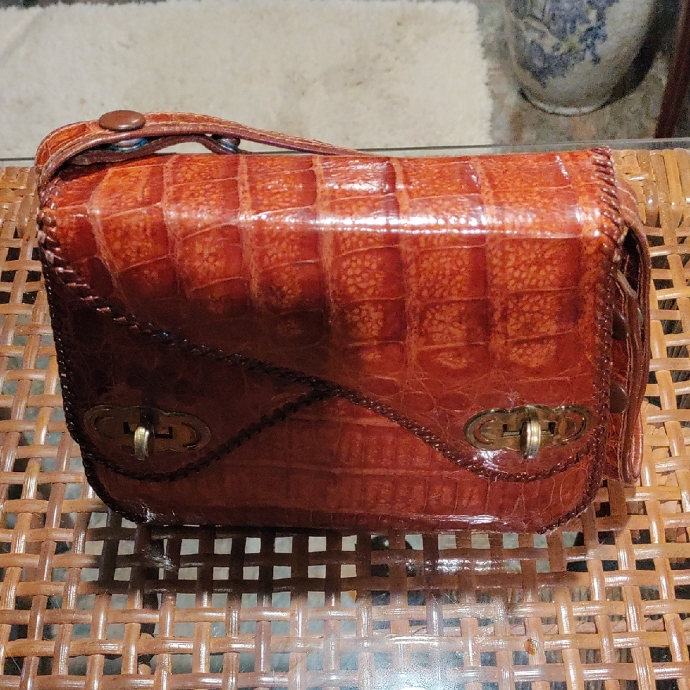 Elegant Brown Leather Women's Bag Genuine Alligator. Made In Cuba!